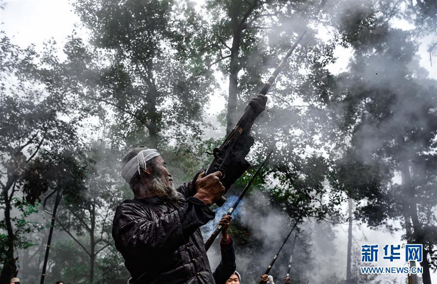 Посещение последнего племени «стрелков» в Китае