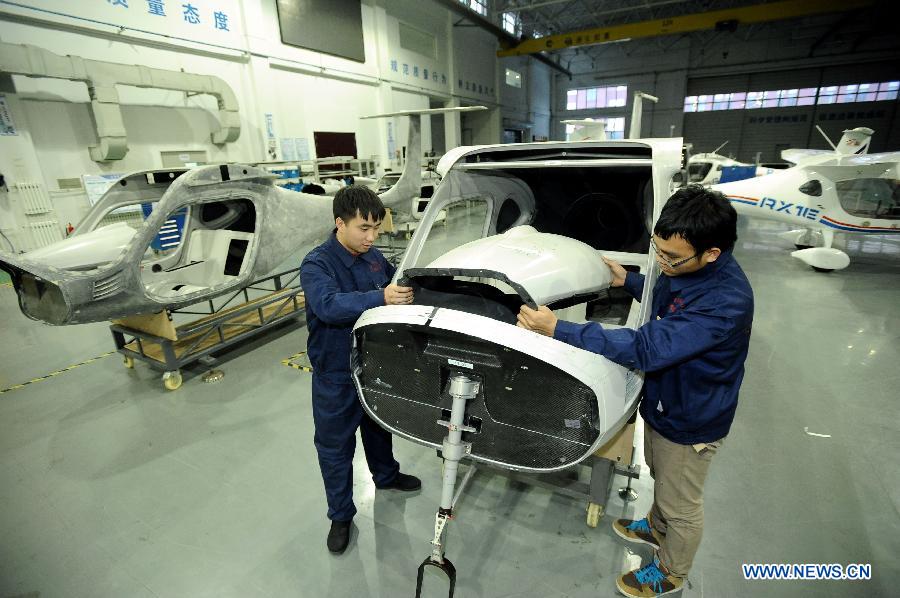 Первый в Китае электросамолет получил лицензию на производство