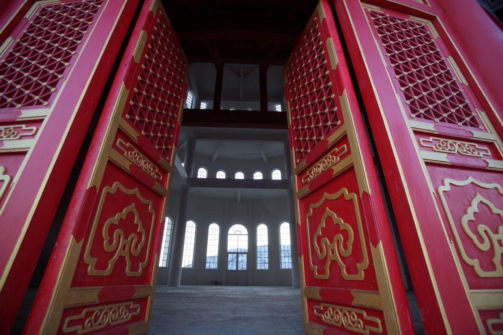 Необычное здание в Шицзячжуане – наполовину западное, наполовину китайское