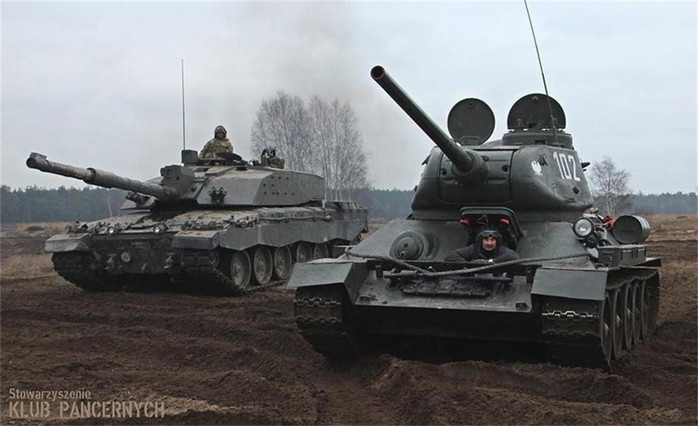 Танк Т-34 польской армии принял участие в учениях НАТО