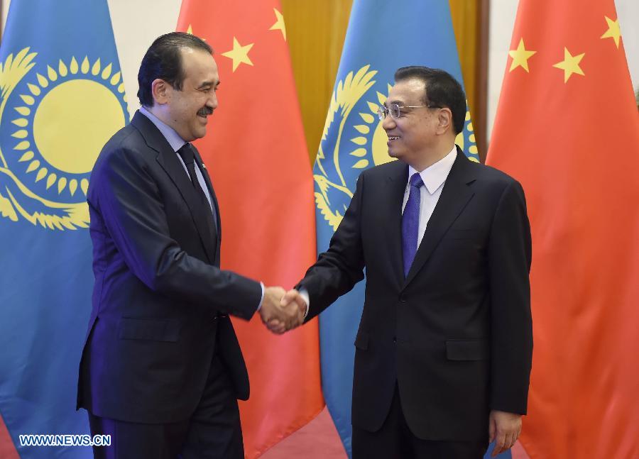 Китай и Казахстан намерены углубить сотрудничество в области производственных мощностей -- Ли Кэцян