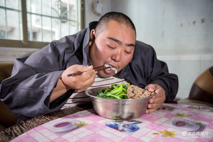 Самый толстый человек в Китае весит 261кг