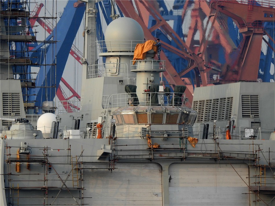 4-ый десантный корабль проекта 071 ВМС Китая приступил к морским испытаниям