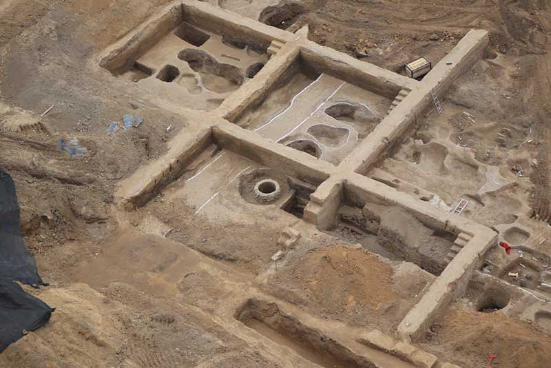 В городе Чжэнчжоу обнаружены древние могилы, предположительно периода династии Шан