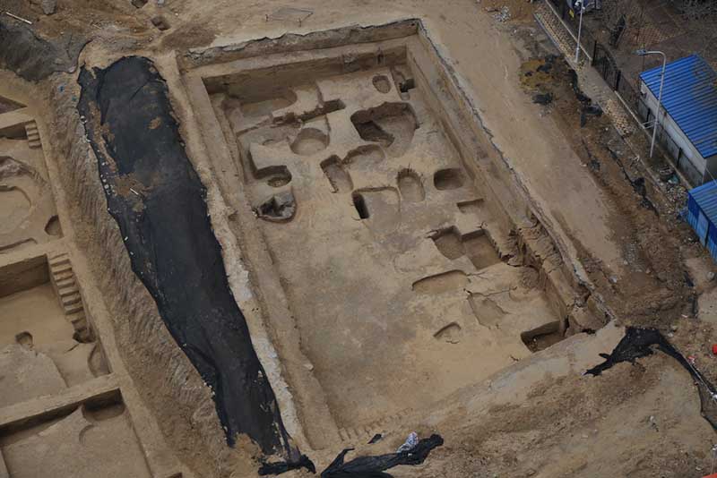 В городе Чжэнчжоу обнаружены древние могилы, предположительно периода династии Шан