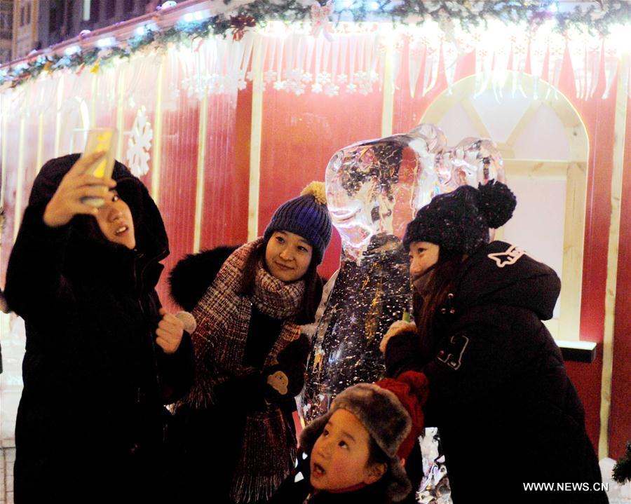Ночная прогулка по Харбину перед открытием международного фестиваля льда и снега