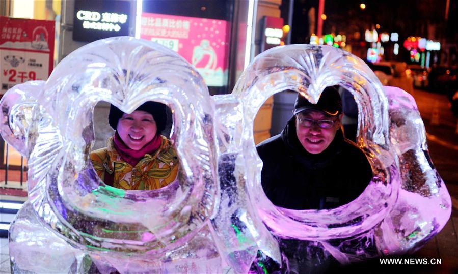 Ночная прогулка по Харбину перед открытием международного фестиваля льда и снега