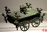 Роскошная телега древнего Китая представлена в городе Сиань 
