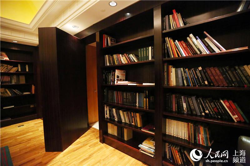 В Шанхае открылась самая высокая в мире библиотека