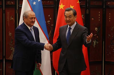Ван И провел переговоры с главой МИД Узбекистана
