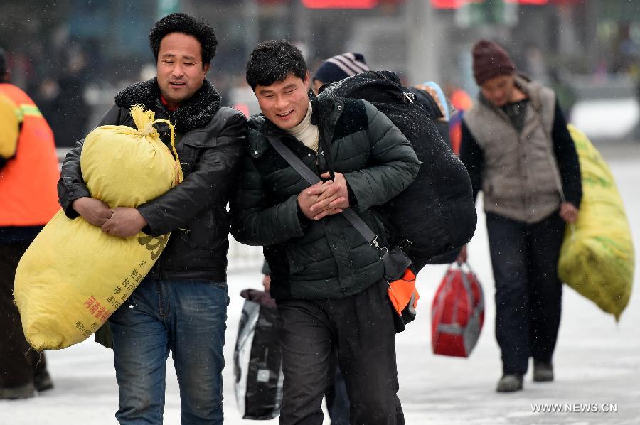 Дождь и снег на юге Китая станут препятствием для спешащих домой китайцев