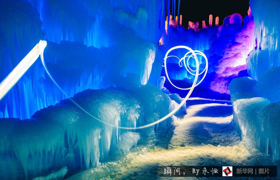 В канадском парке создали замок Эльзы из мультфильма «Холодное сердце»