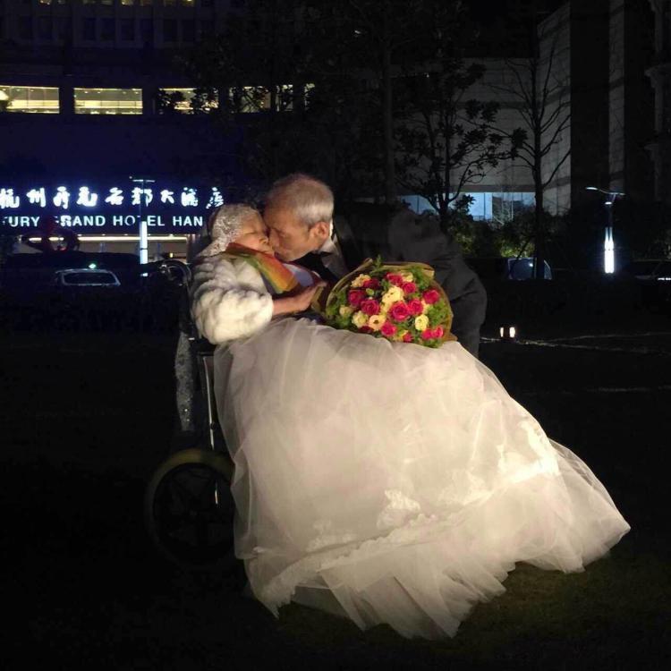 84-летняя пожилая пара впервые в жизни отметила день Святого Валентина