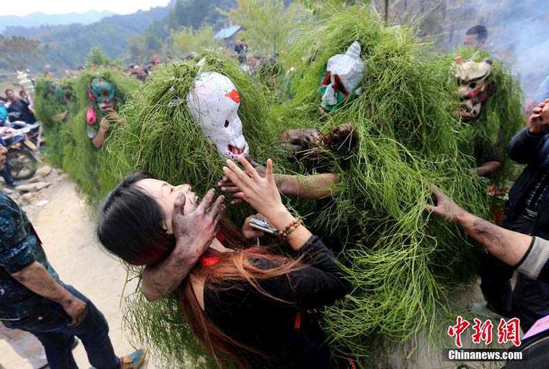 В Гуанси-Чжуанском автономном районе  отметили «праздник Мангао»