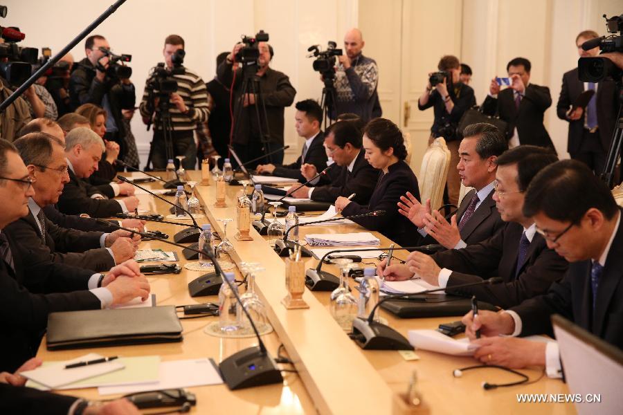 Китай уверен в перспективах развития отношений с Россией -- Ван И