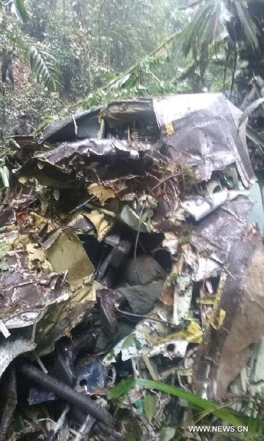 В Эквадоре в результате крушения военного самолета погибли 22 военнослужащих