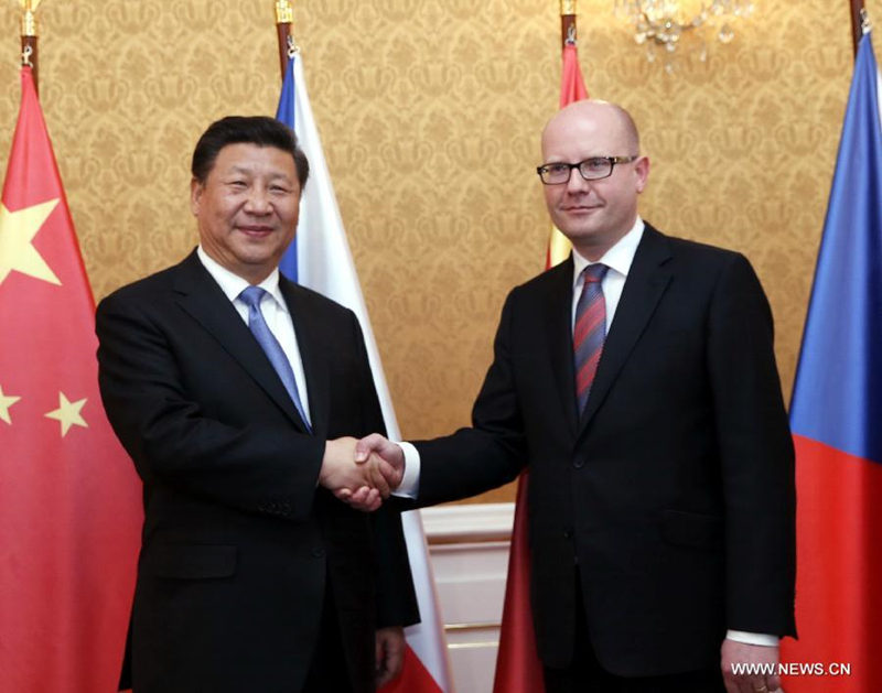 Председатель КНР Си Цзиньпин встретился с премьер-министром Чехии Б. Соботкой