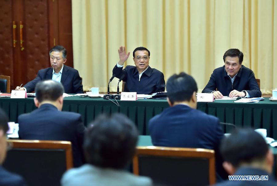 Ли Кэцян призвал настойчиво продвигать налоговую реформу