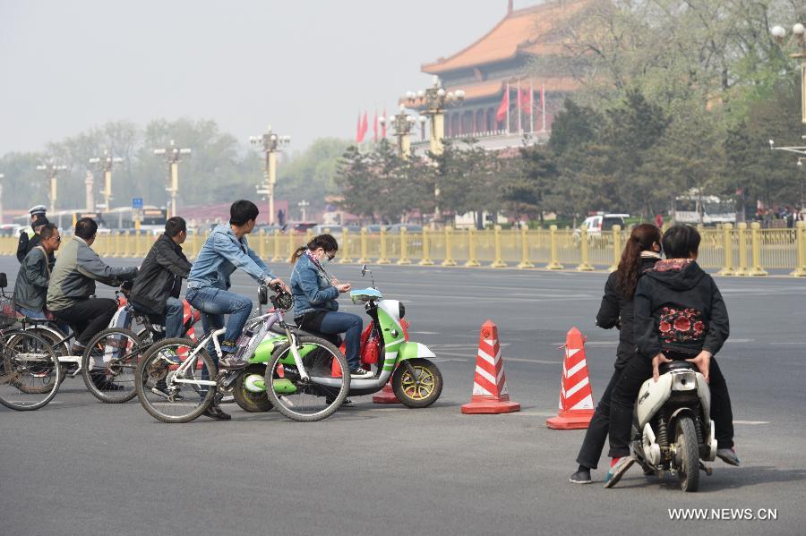 Пекин запрещает движение электрических двухколесных транспортных средств по десяти дорогам