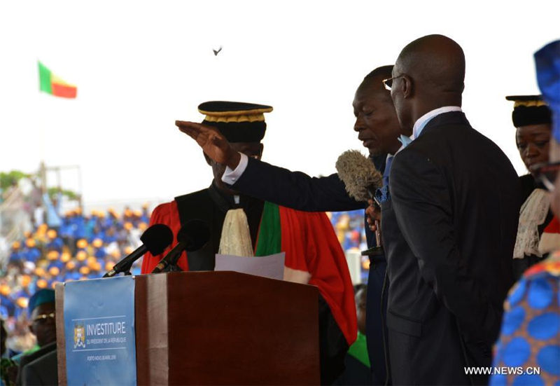 Новый президент Бенина П.Талон принес присягу и вступил в должность