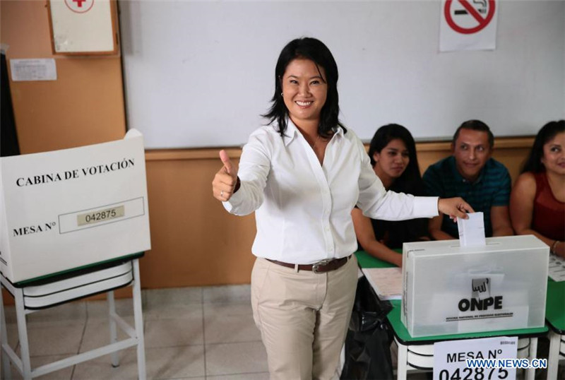 Кейко Фухимори лидирует на президентских выборах Перу