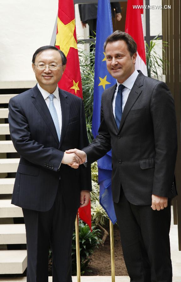 Премьер-министр Люксембурга провел встречу с Ян Цзечи