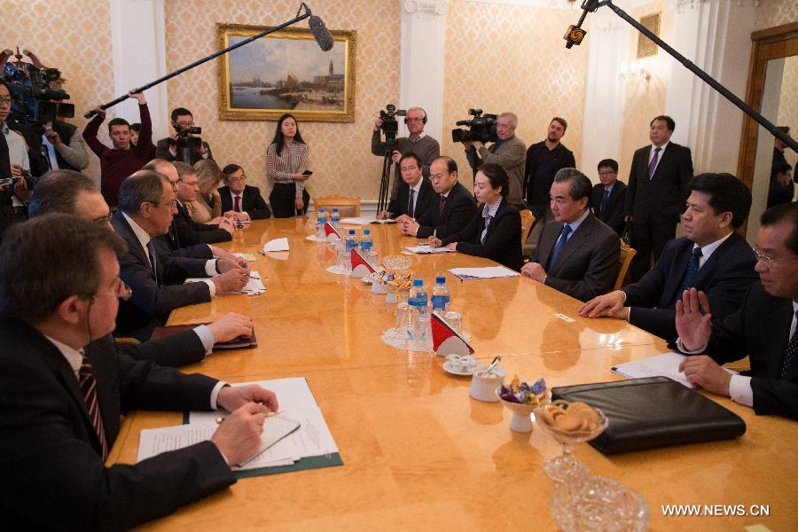 Министр иностранных дел КНР Ван И провел переговоры с министром иностранных дел РФ С. Лавровым