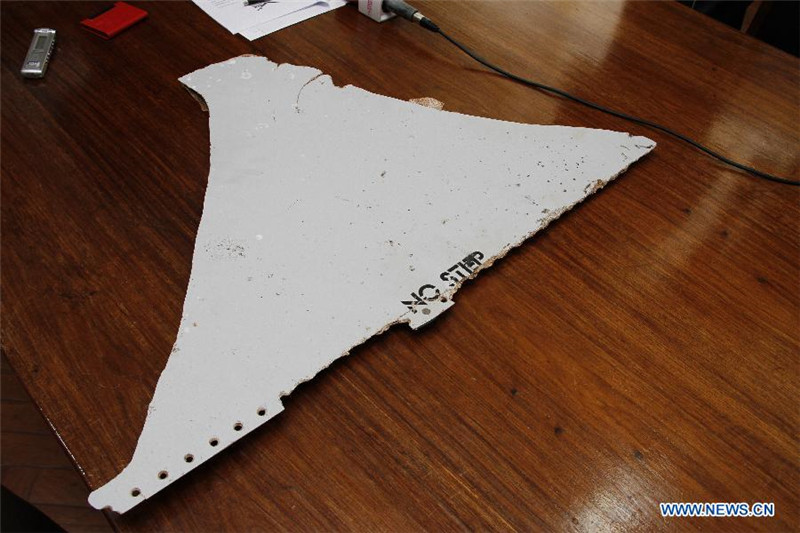 Обломки, обнаруженные на побережье Мозамбика, принадлежат пропавшему авиалайнеру МН370 -- доклад Австралии