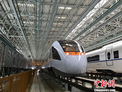 Начались типовые испытания первого китайского гибридного поезда