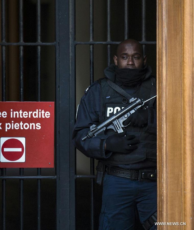 Основной подозреваемый по делу о ноябрьских терактах в Париже передан Франции