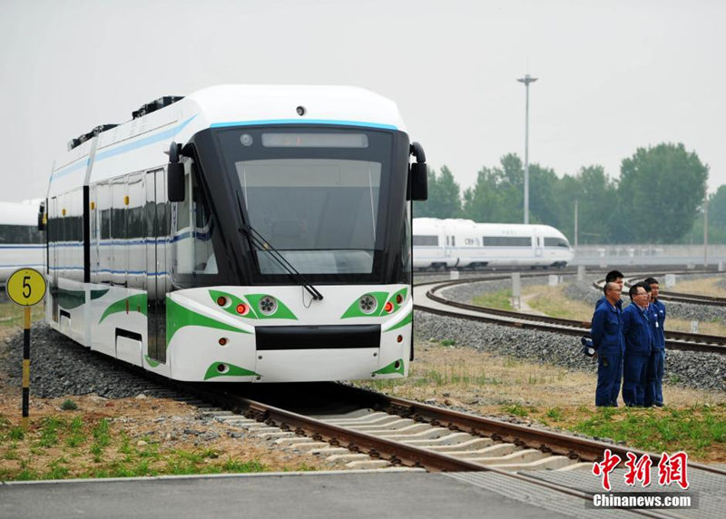 Первый в мире гибридный трамвай на водородном топливе сошел с конвейера в города Таншань