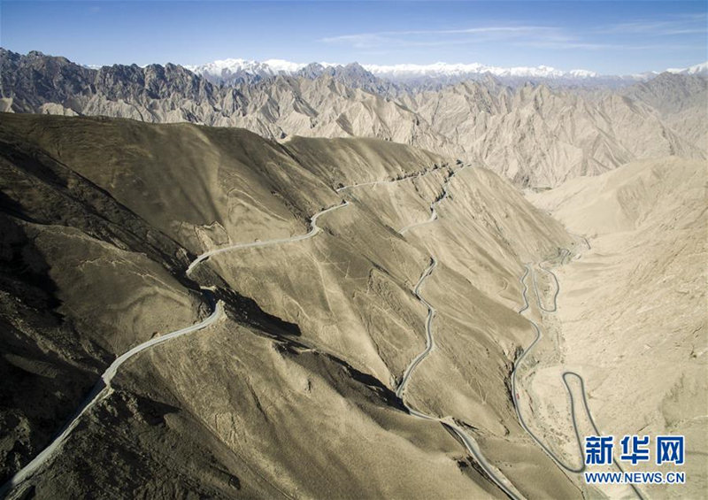 Самое высокое в мире шоссе Синьцзян-Тибет 