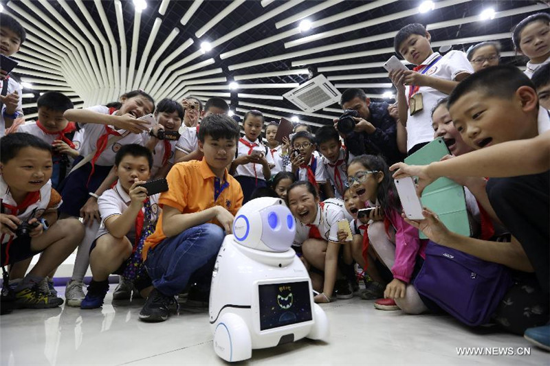Путешествие в "Мир роботов" в Чунцине