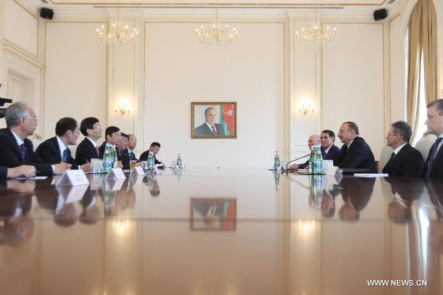 Встреча президента Азербайджана И.Алиева со специальным посланником председателя КНР, членом Политбюро ЦК КПК Мэн Цзяньчжу