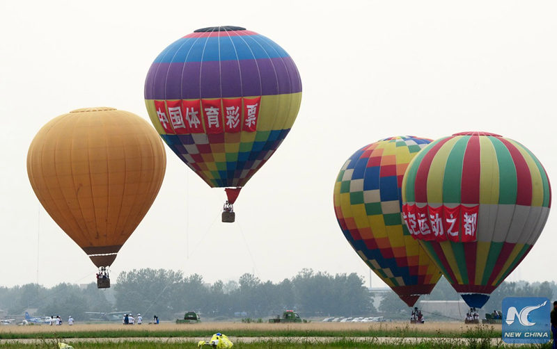 Покорители неба на Международном фестивале авиационного спорта и туризма в Китае