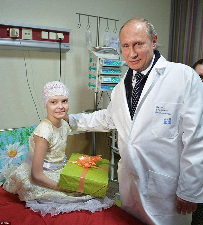 Путин навестил пациентов Центра им. Димы Рогачева