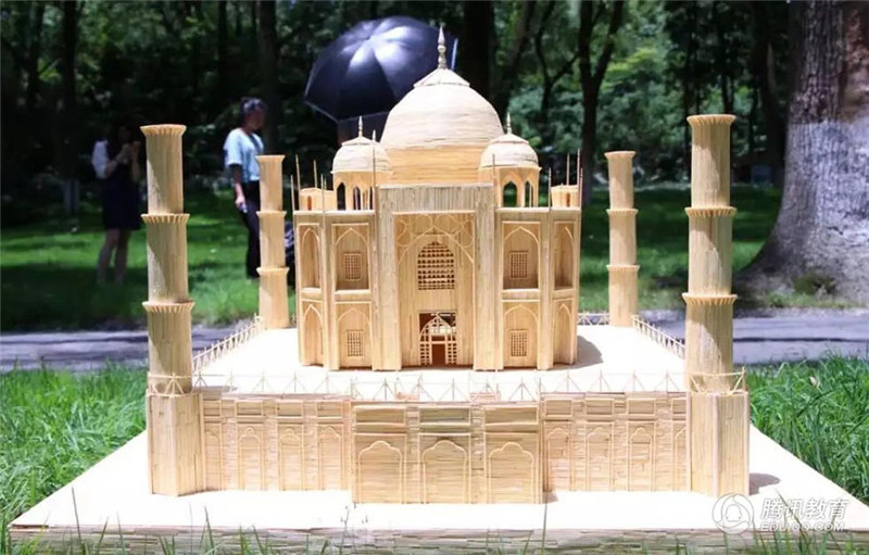 Китайские студенты построили Тадж-Махал из зубочисток