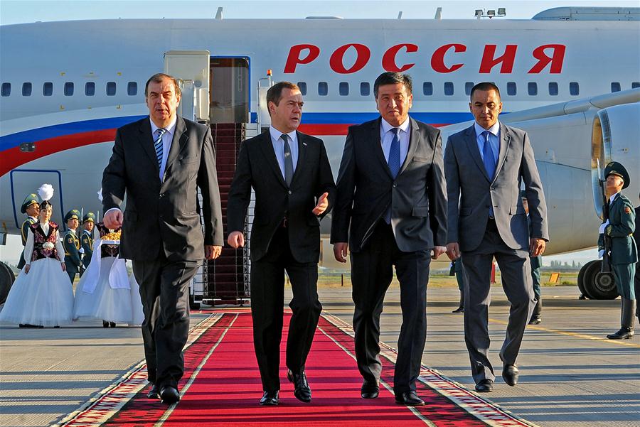 Премьер-министр России Д. Медведев находится с официальным визитом в Кыргызстане