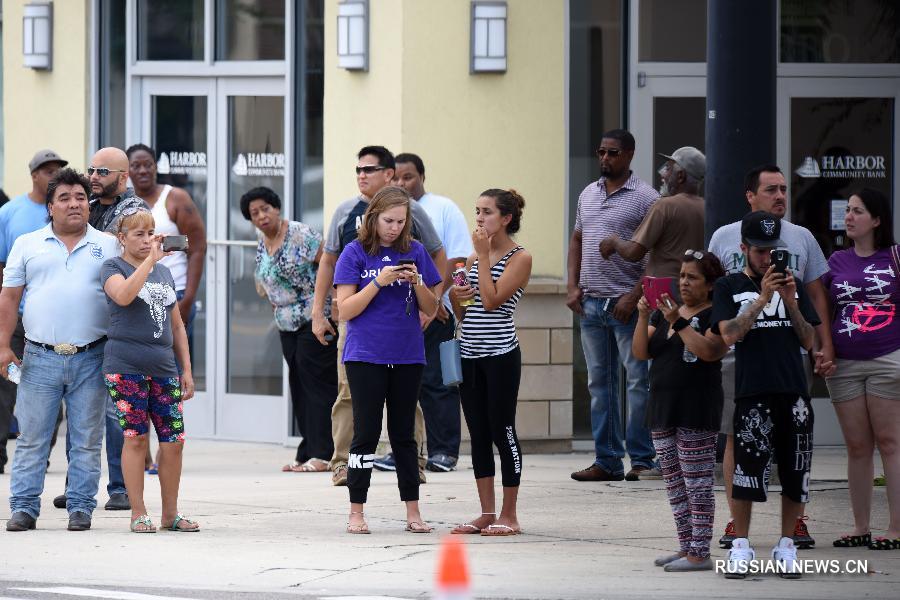 В результате стрельбы в ночном клубе в Орландо погибли 50 человек, 53 ранены