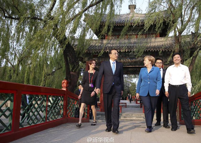 Китай полностью уверен в будущем двусторонних отношений и сотрудничества с Германией -- Ли Кэцян