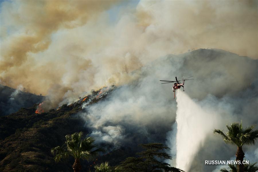 Лесной пожар угрожает Лос-Анджелесу