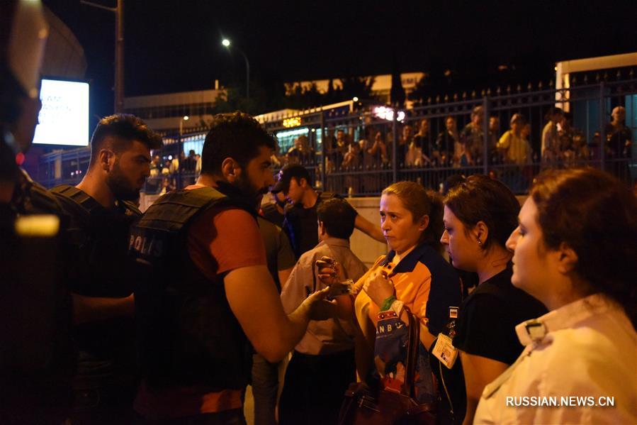 Как минимум 36 человек погибли в результате взрывов в международном аэропорту Стамбула