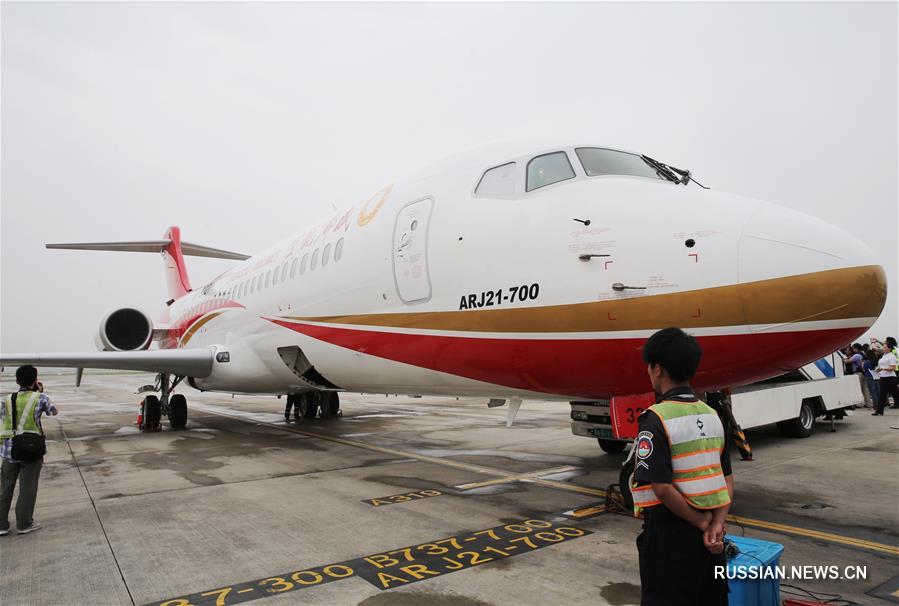 Первый китайский среднемагистральный авиалайнер успешно совершил пробный полет