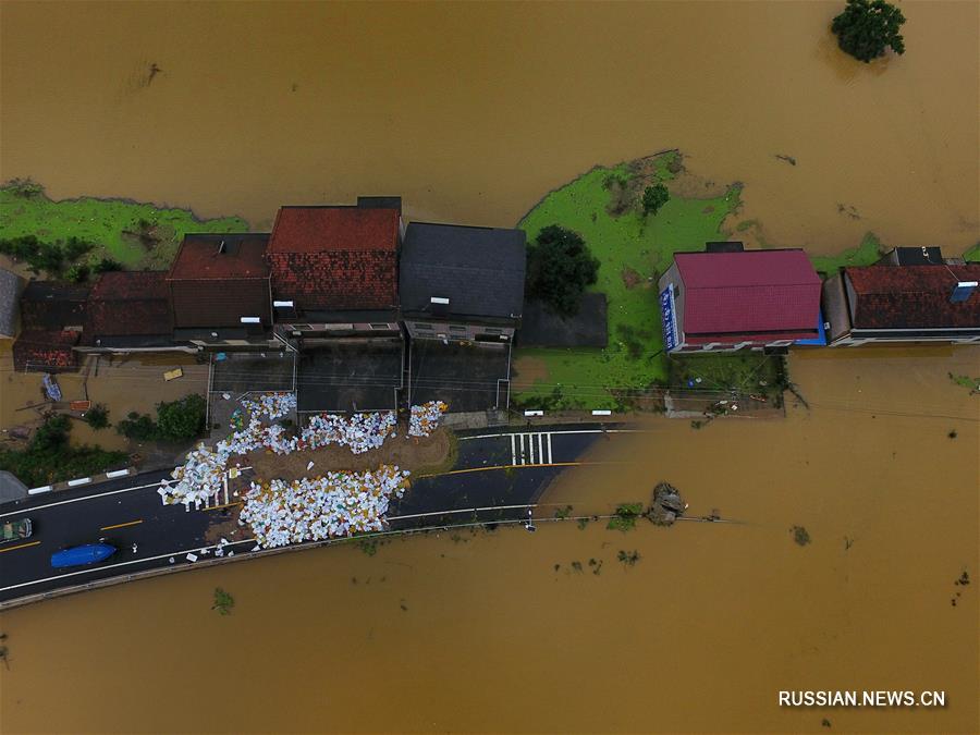 Продолжающиеся ливни привели к наводнениям в провинции Хунань