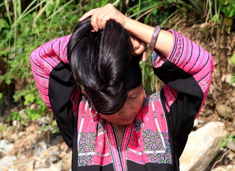 Китайская деревня, где живут женщины с самыми длинными волосами