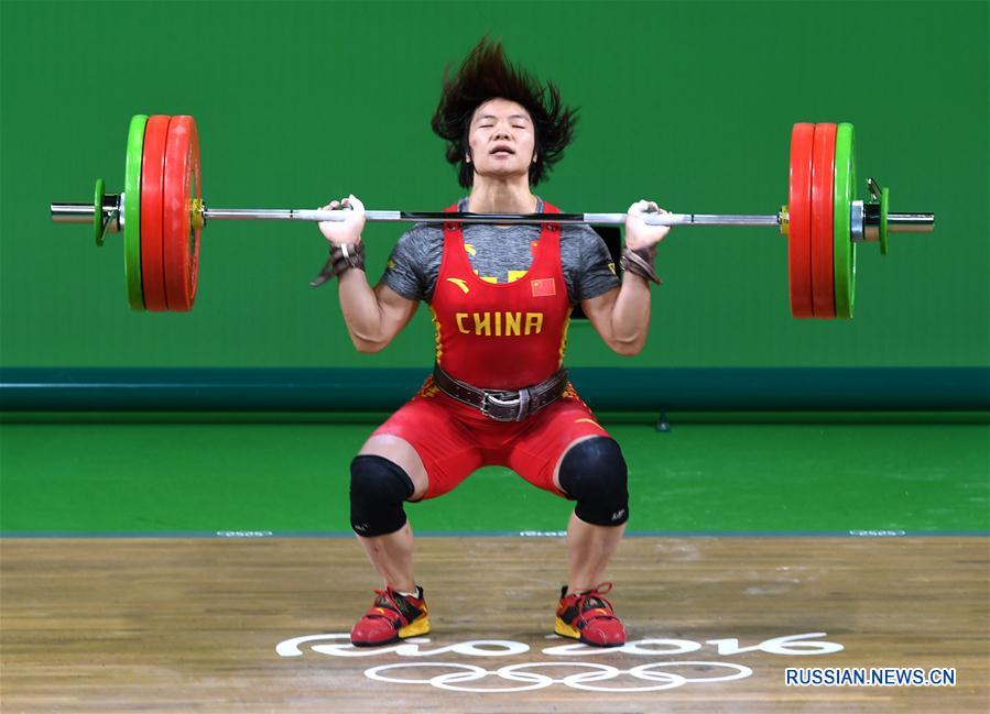 Сян Яньмэй завоевала олимпийское золото в соревнованиях по тяжелой атлетике в весовой категории до 69 кг