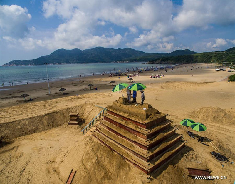 Художники создали песчаные скульптуры для встречи саммита G20 в Ханчжоу