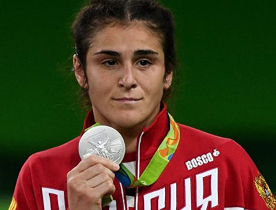 Россиянка Воробьева завоевала серебро Олимпиады в соревнованиях по борьбе