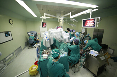 Первый в Китае центр роботизированной хирургии открыт в провинции Сычуань