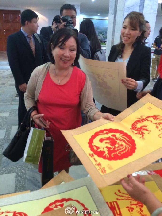 Открытие выставки Нематериального культурного наследия рамках мероприятия «Знакомство с Китаем в Казахстане»